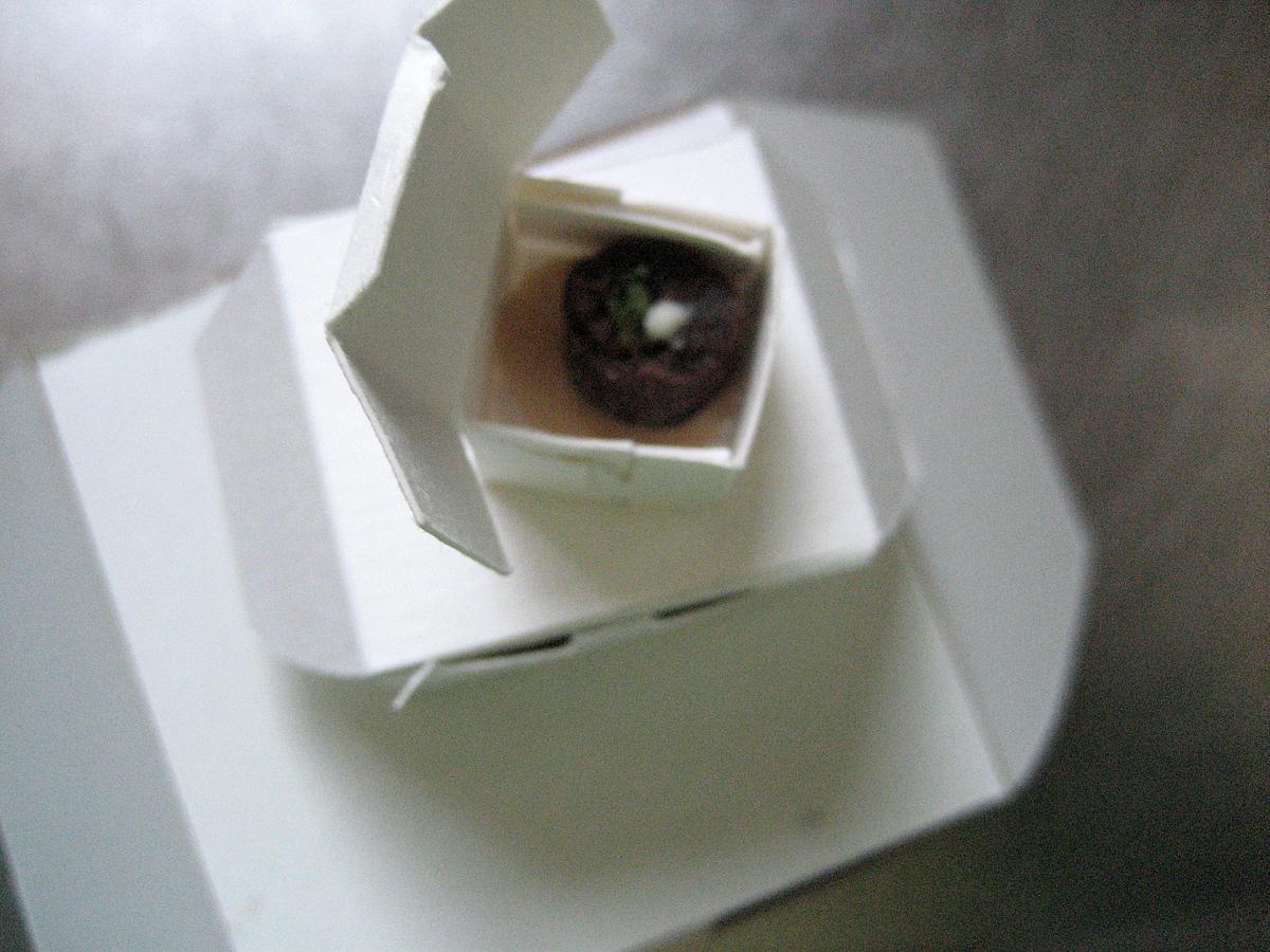 World's Smallest Cake 